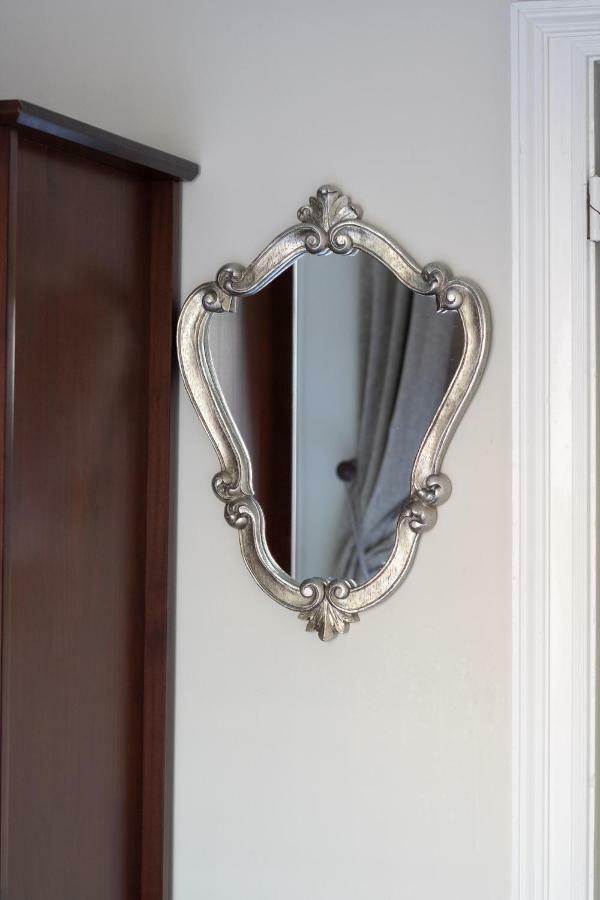 Most Central Luxury Apartment - Sleeps 4 & Free Parking! Chester Exterior foto
